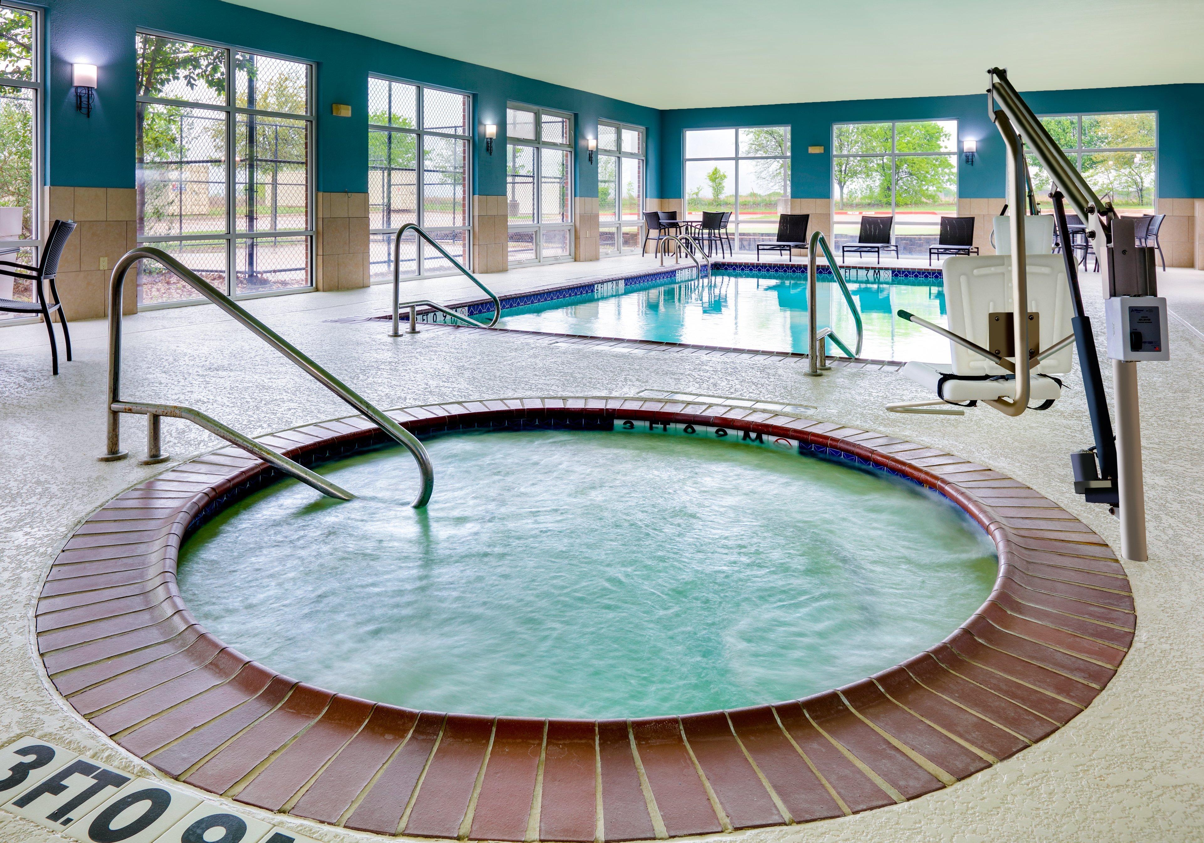 Holiday Inn Express Hotel & Suites Cleburne By Ihg Екстериор снимка