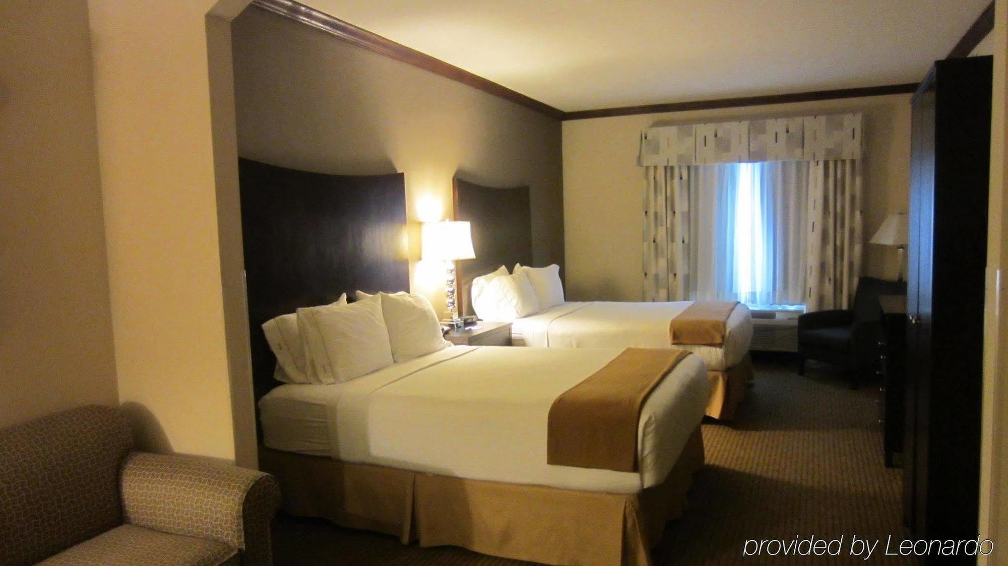 Holiday Inn Express Hotel & Suites Cleburne By Ihg Екстериор снимка